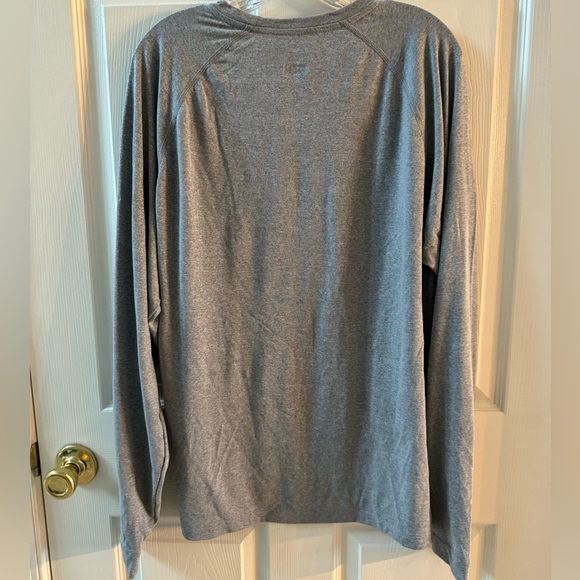 Adidas Men long sleeve - M - Picture 3 of 3